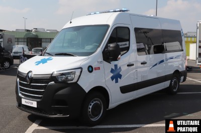 Renault Master ambulance Orion par Gifa by Gruau